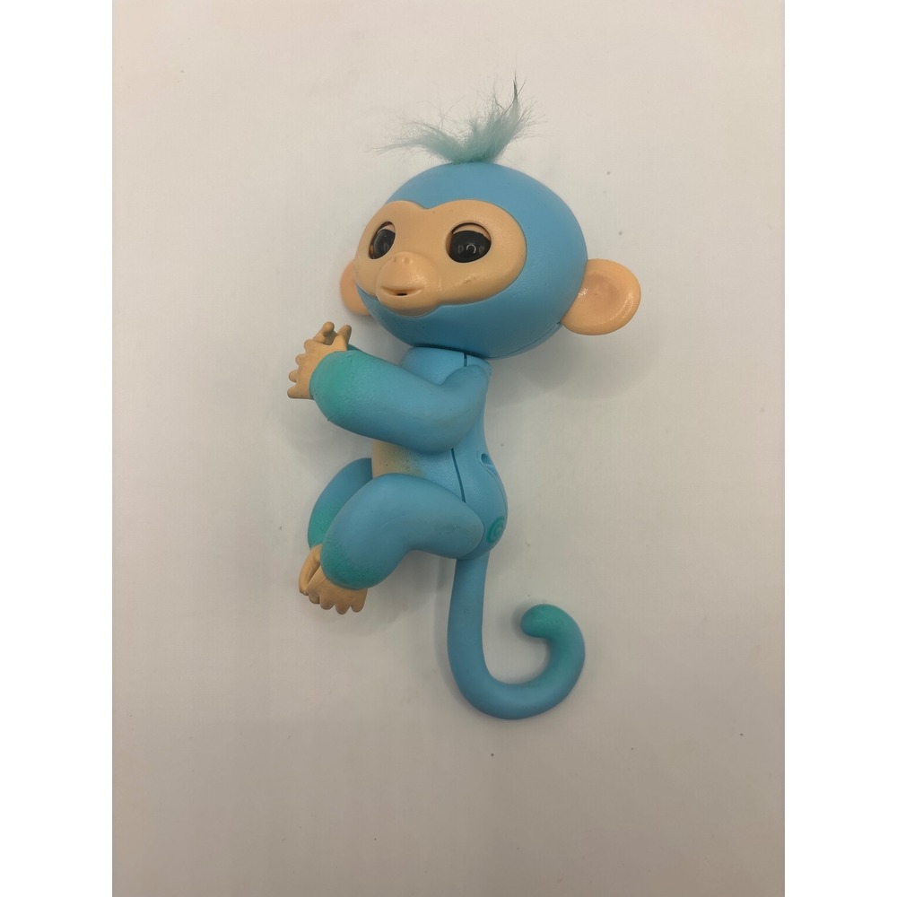 WowWee Fingerlings Boris Blue Interactive Baby Monkey Robotic Toy Pet 3706